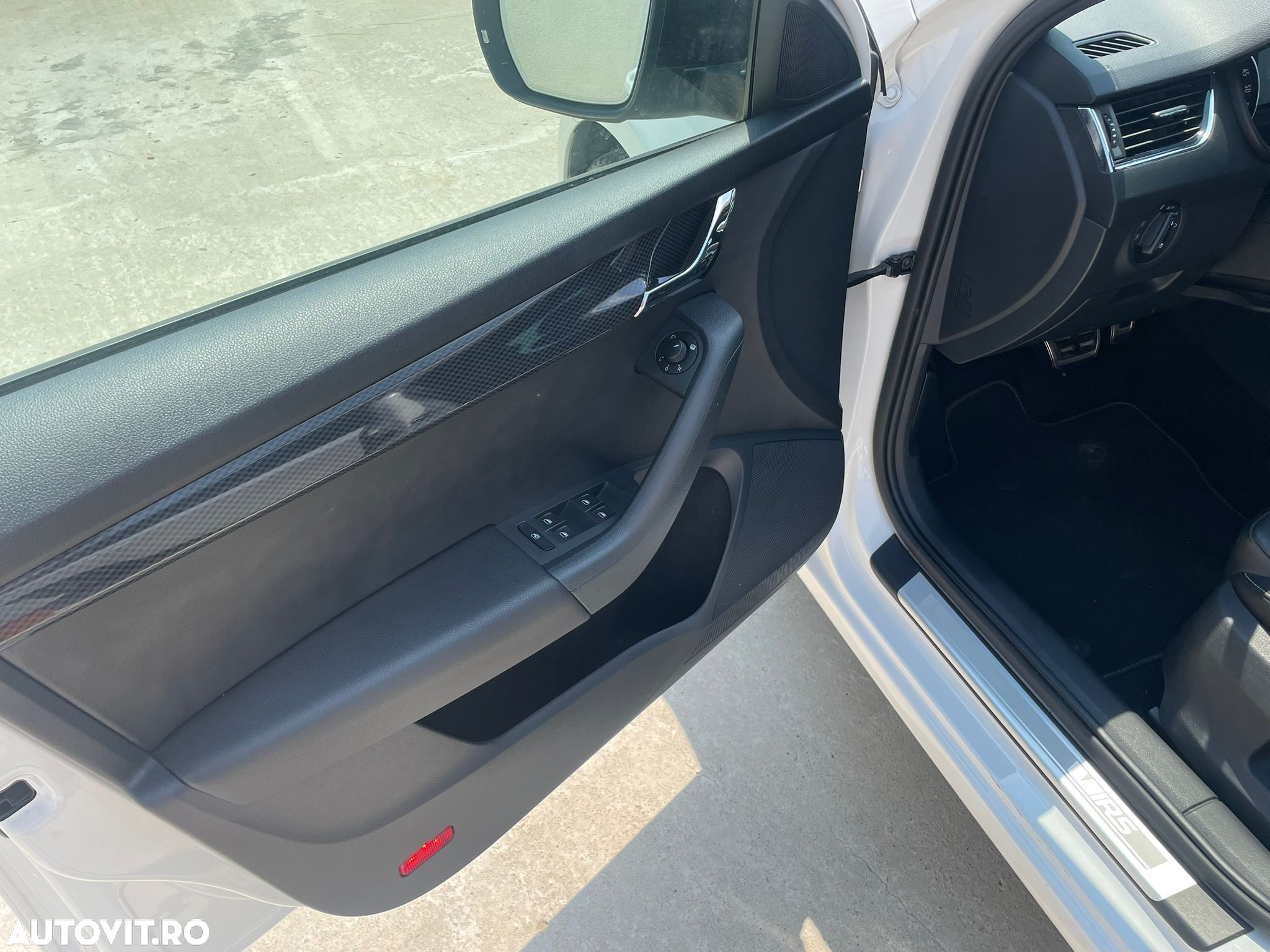 Skoda Octavia 2.0 TDI (Green tec) DSG RS - 11