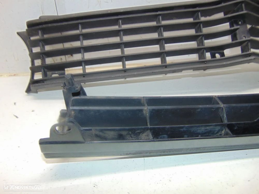 Toyota KE20/Corolla Grelhas - 6