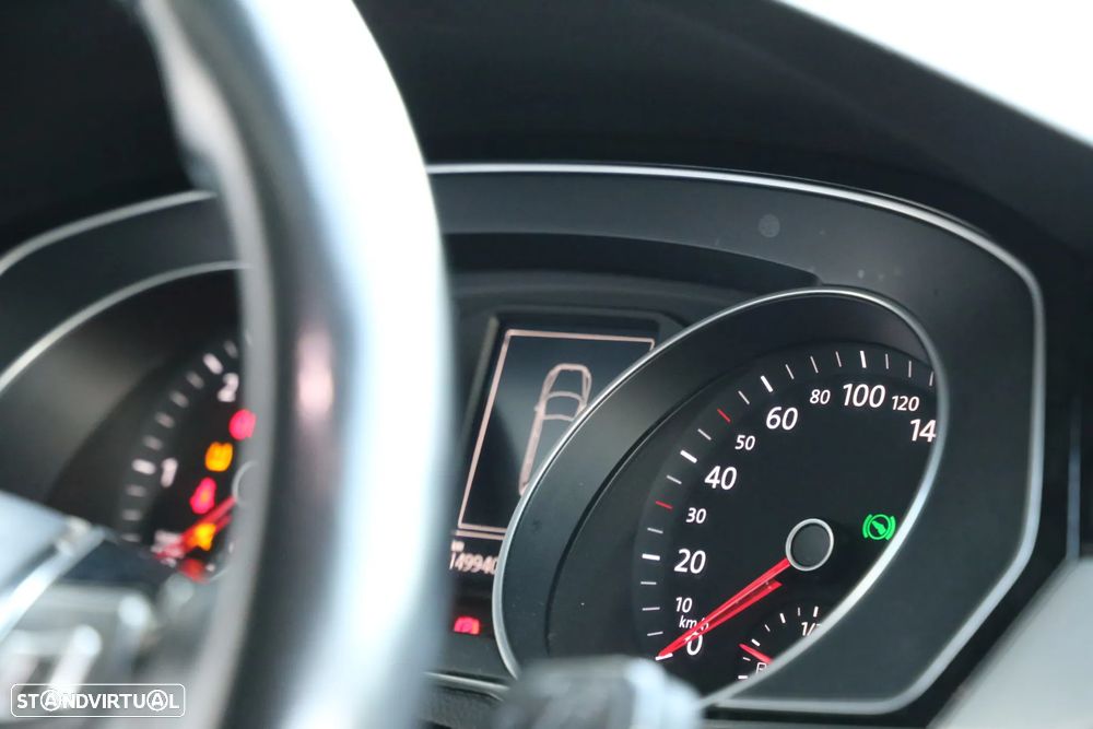 VW Passat Variant 1.6 TDI Confortline DSG - 8