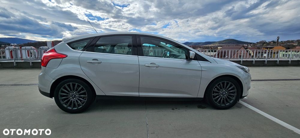 Ford Focus - 37