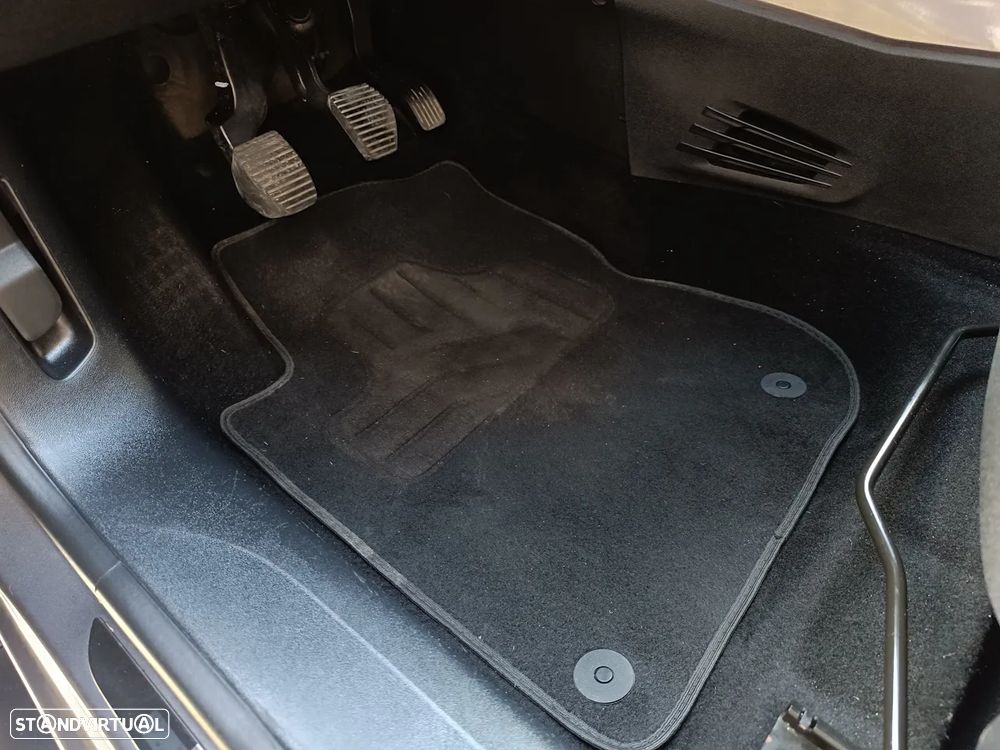 Peugeot 2008 1.2 PureTech Style - 9