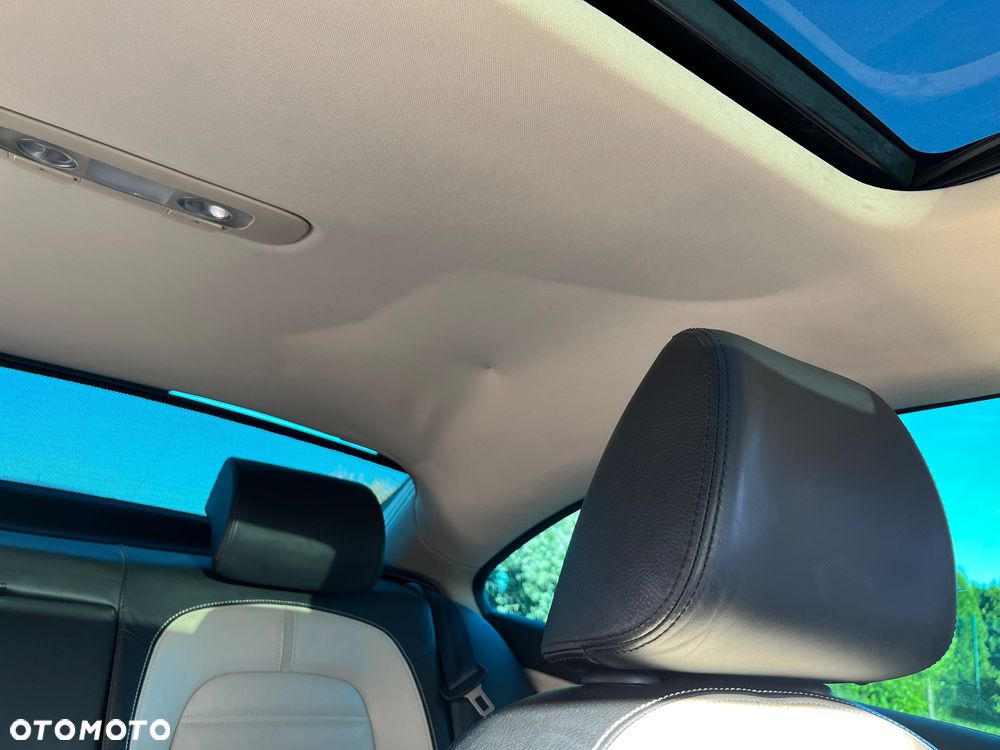 Volkswagen Passat CC 2.0 TDI DPF - 11