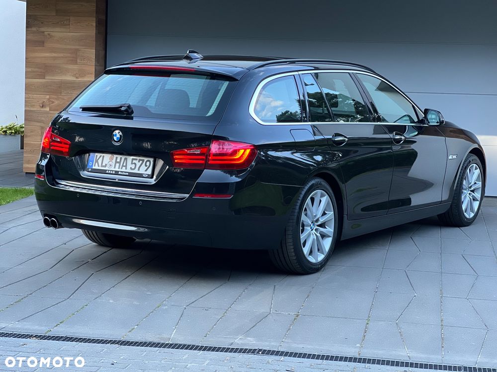 BMW Seria 5 525d Touring Sport-Aut Luxury Line - 4