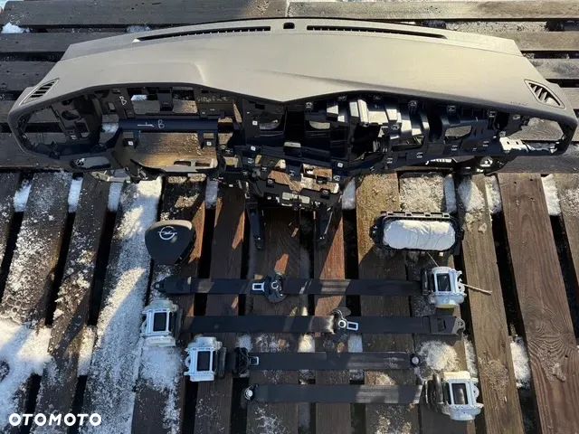 OPEL MOKKA B II 2 DESKA KONSOLA KOKPIT PULPIT PÓŁKA PARAPET AIRBAG PODUSZKI POWIETRZNE OKAZJA SPRAWDŹ Raz2