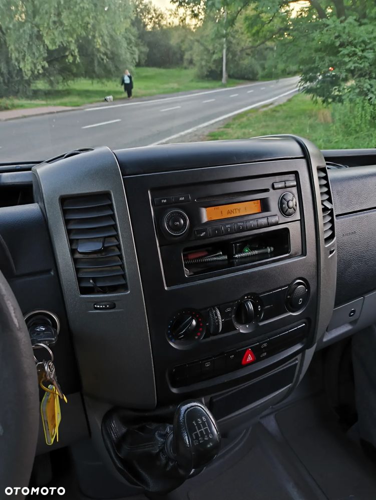 Mercedes-Benz Sprinter - 20