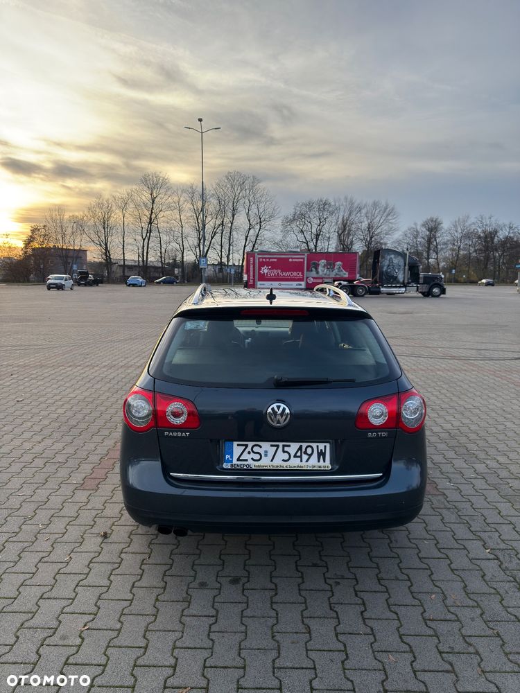 Volkswagen Passat Variant 2.0 TDI DPF Highline - 3