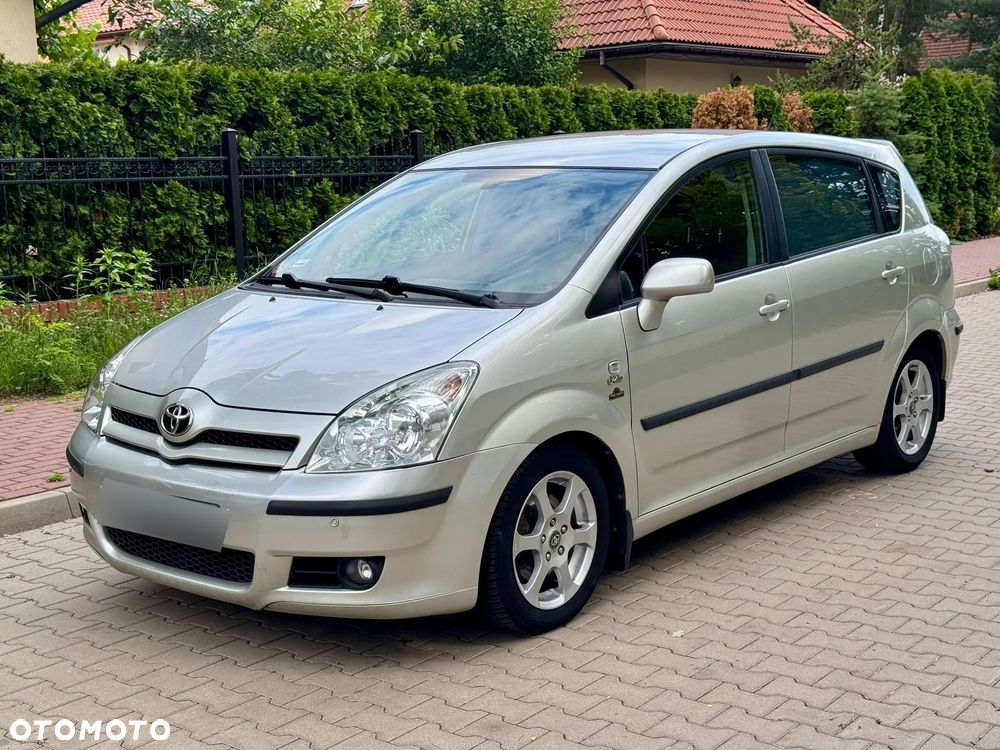 Toyota Corolla Verso 2.0 D-4D Executive - 4