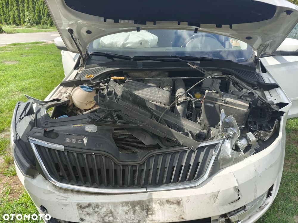 Skoda RAPID 1.2 TSI Style - 11