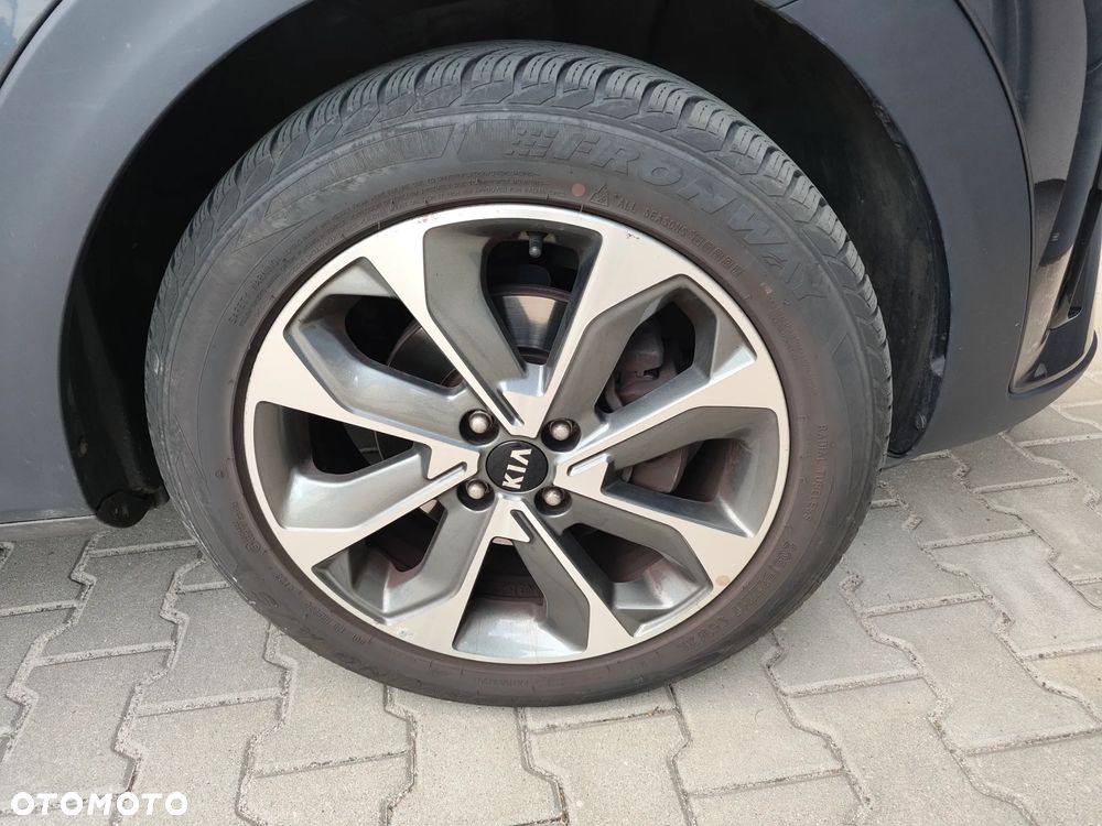 Kia Stonic ver-1-6-crdi-scr-l - 11