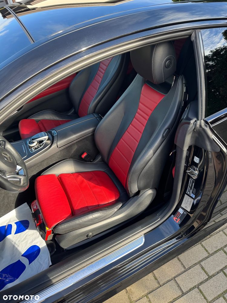 Mercedes-Benz Klasa E 300 9G-TRONIC - 22