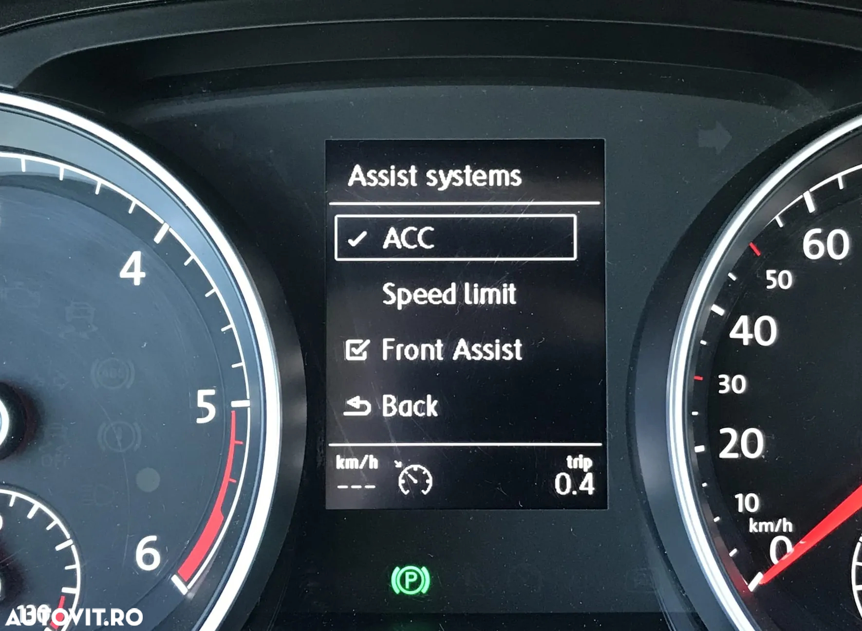 Volkswagen Golf 1.6 TDI Comfortline - 31