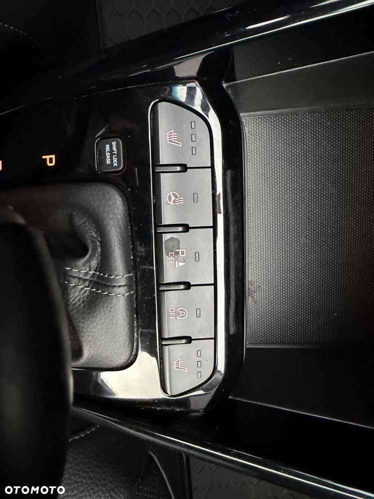 Kia Stonic 1.0 T-GDI DCT OPF Vision - 24