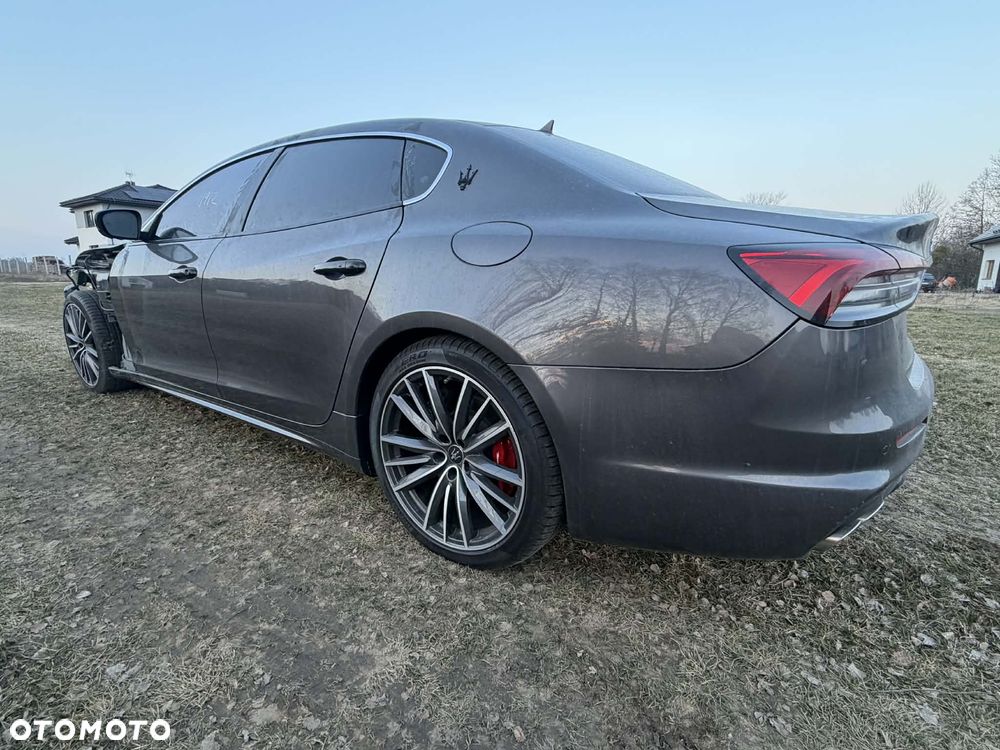 Maserati Quattroporte GranSport S - 16