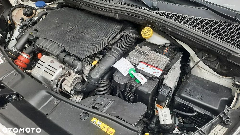 Peugeot 2008 ver-16--19 - 20