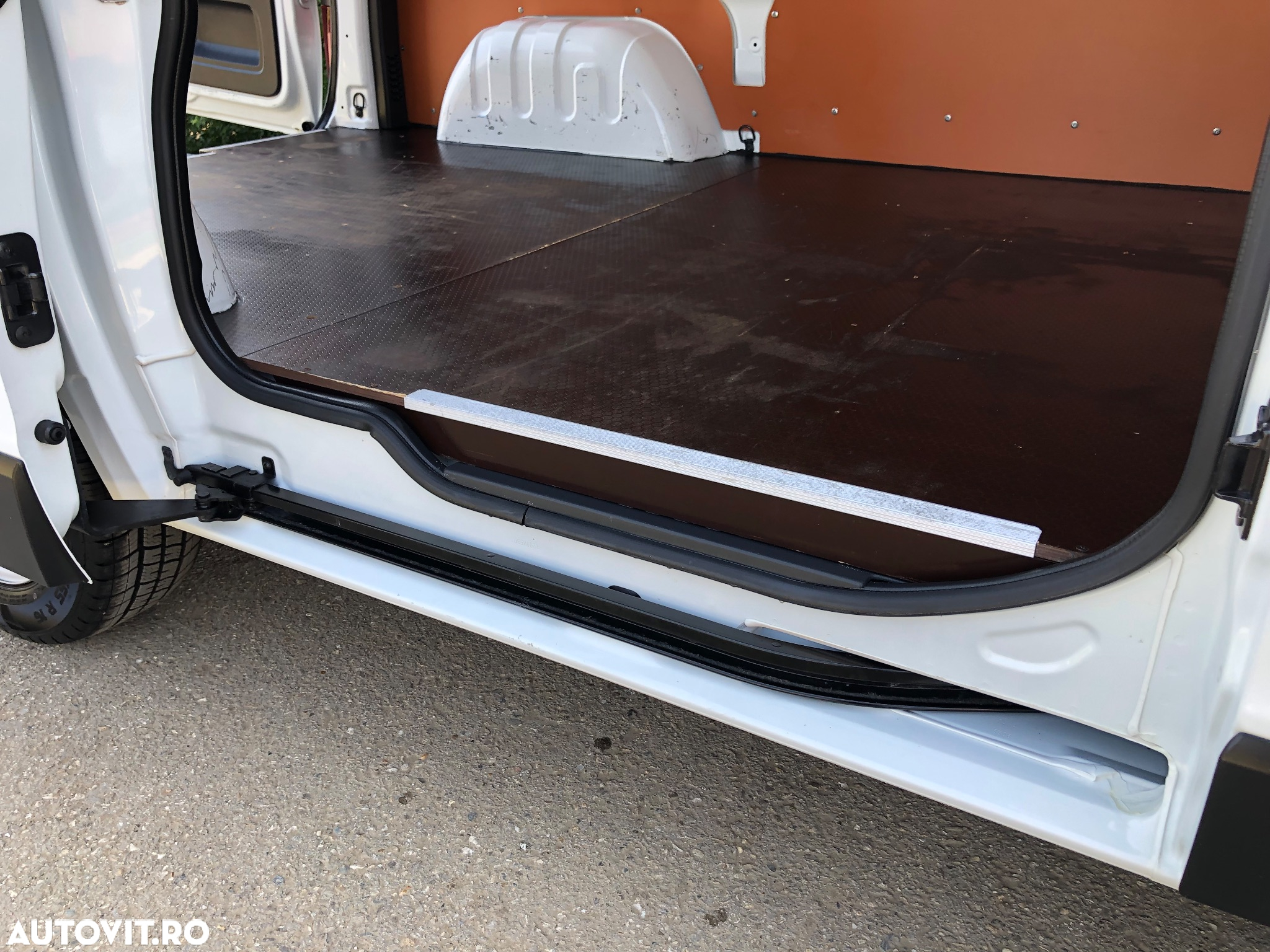 Renault Trafic - 13