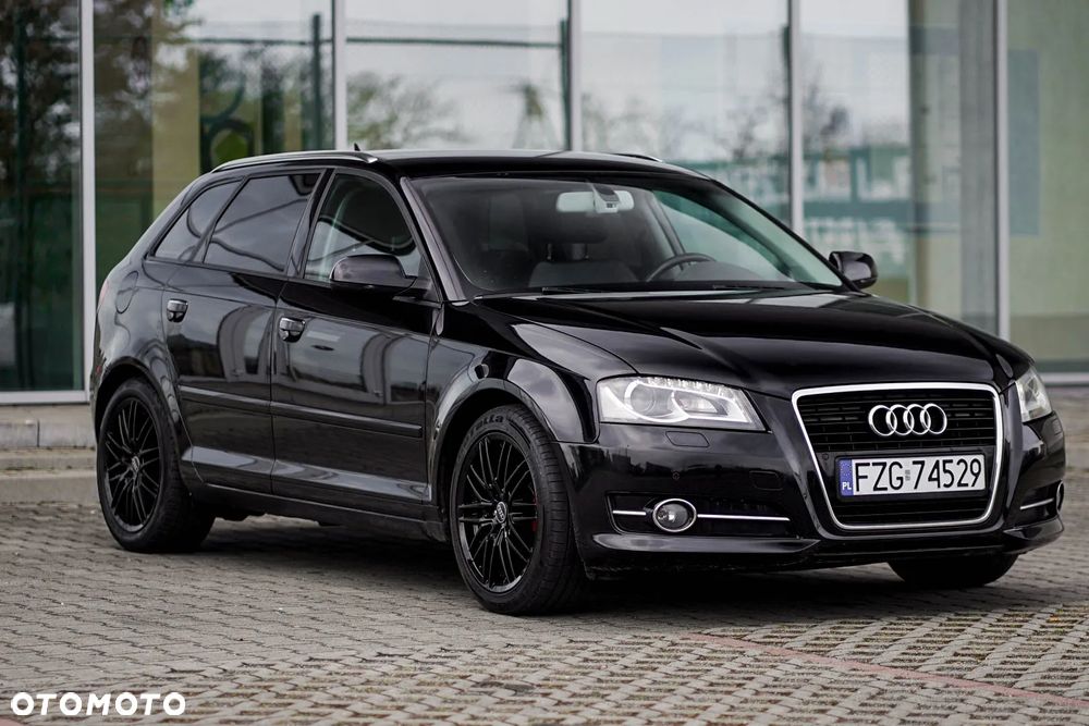 Audi A3 Sportback 1.6 TDI S line Sportpaket - 1