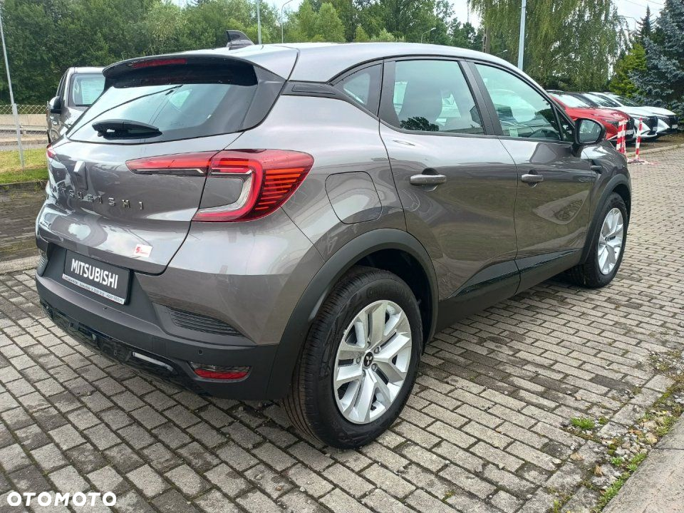 Mitsubishi ASX - 5