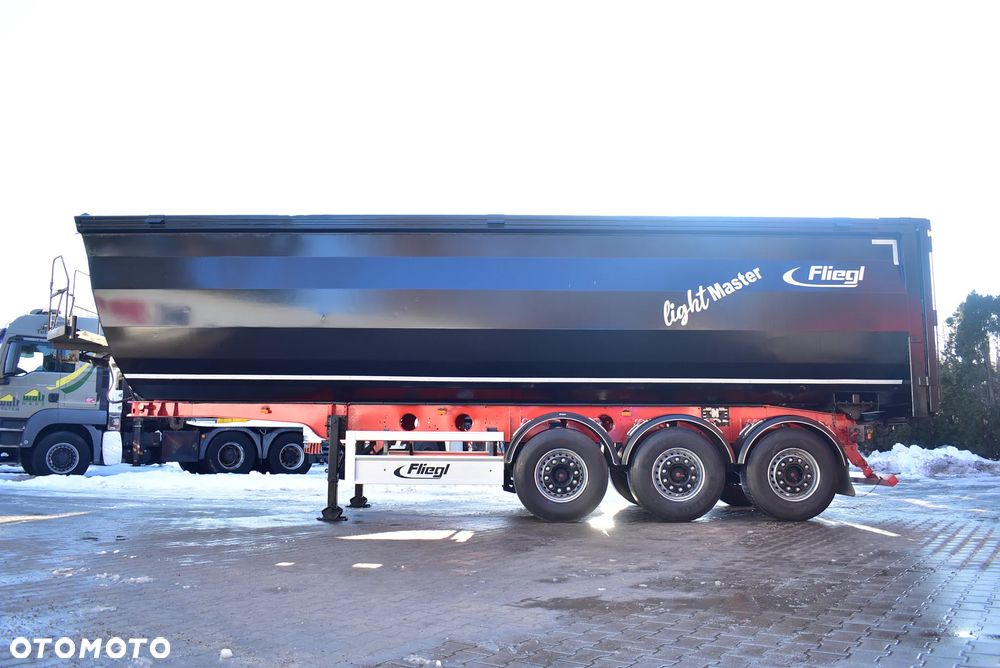 Fliegl Wywrotka / 55 m³/ Klapo-Drzwi/2 x Szybr/ S.A.F / Oś podnoszona / Sprowadzona z Niemiec ! - 17