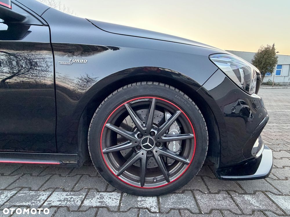 Mercedes-Benz CLA - 12