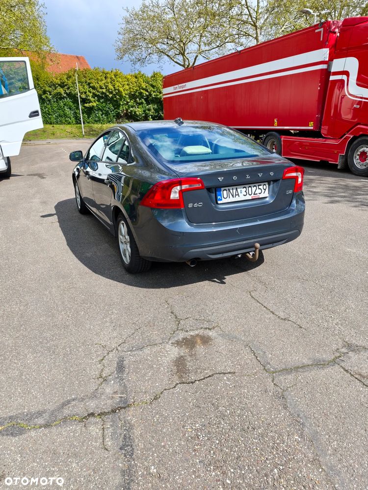 Volvo S60 D2 Edition - 4