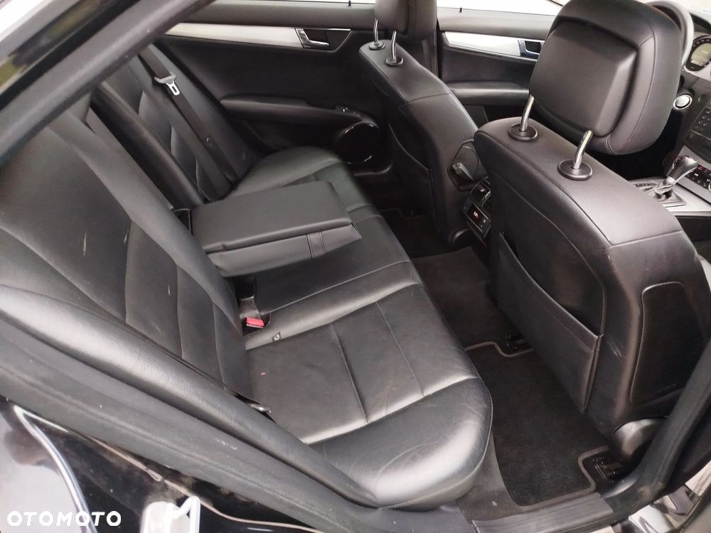 Mercedes-Benz Klasa C 350 7G-TRONIC Avantgarde - 26