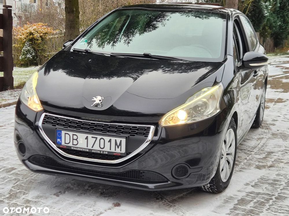 Peugeot 208 - 10