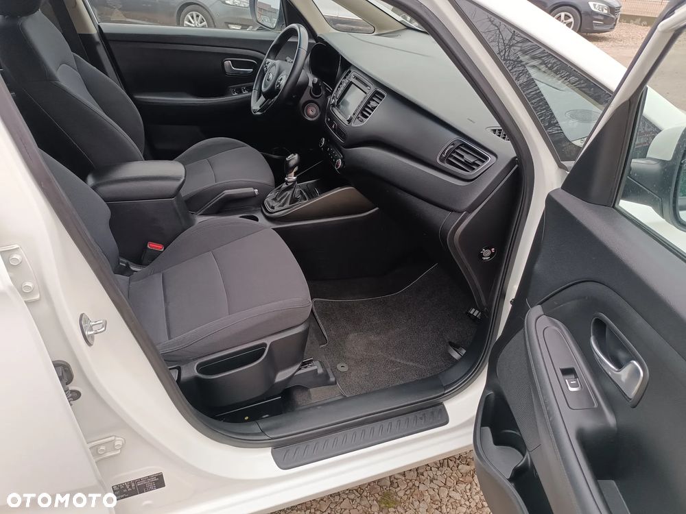 Kia Carens 1.6 CVVT Vision - 30