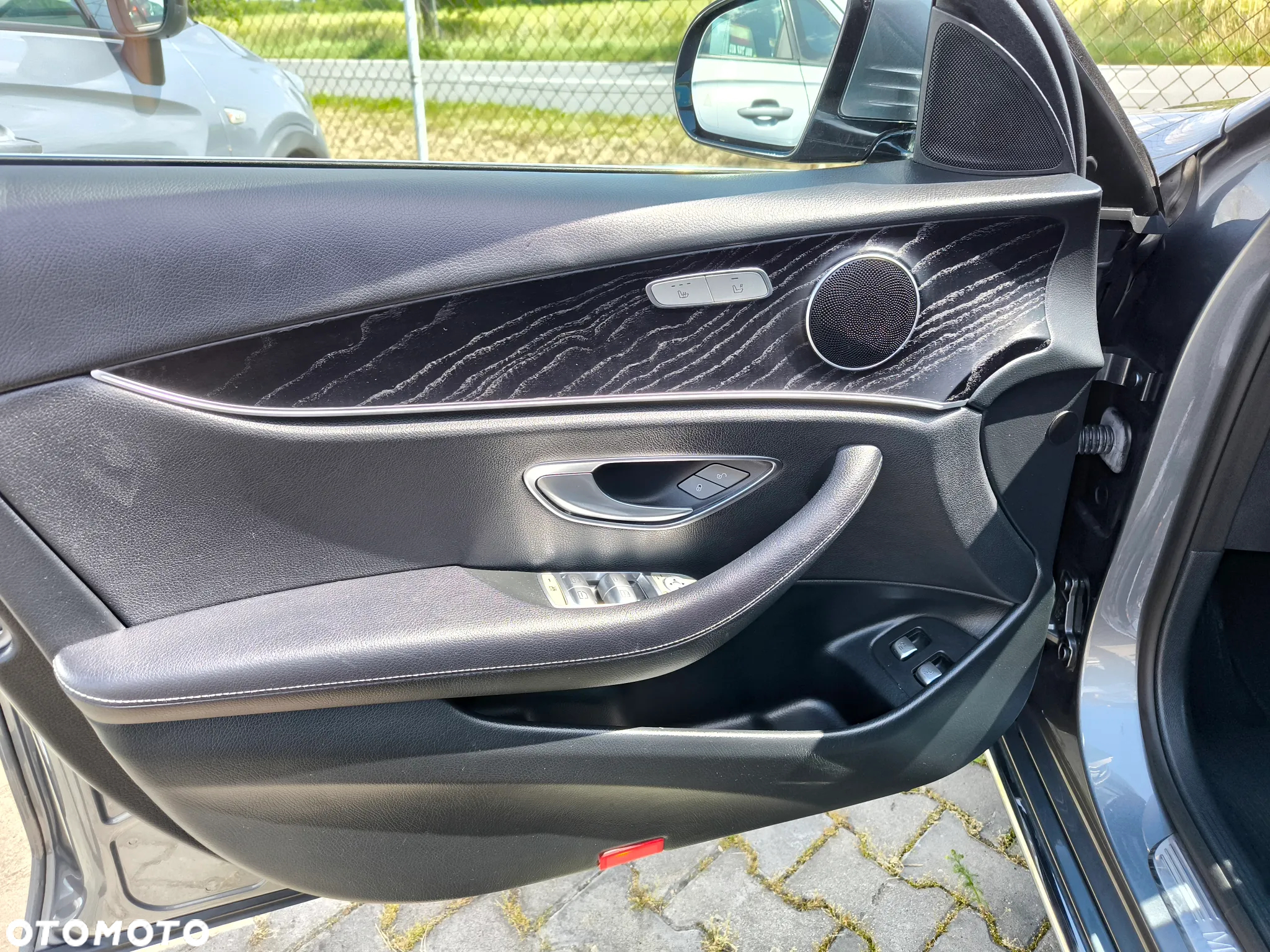 Mercedes-Benz Klasa E 200 d 9G-TRONIC - 33