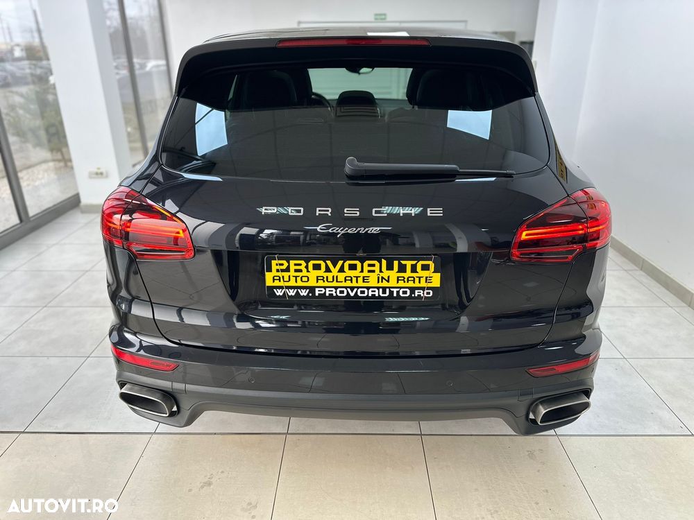 Porsche Cayenne Diesel Platinum Edition - 14