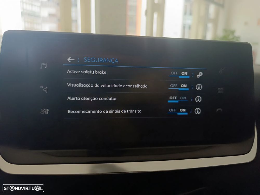 Peugeot 2008 1.2 PureTech Active — fotografia 45