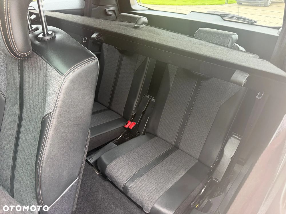 Peugeot 5008 - 22