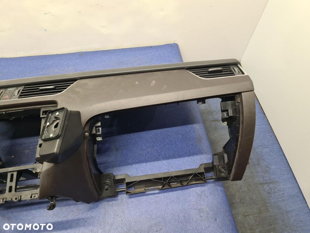 SKODA OCTAVIA III KOMBI SCOUT DESKA ROZDZIELCZA 5E1857007AC - 4