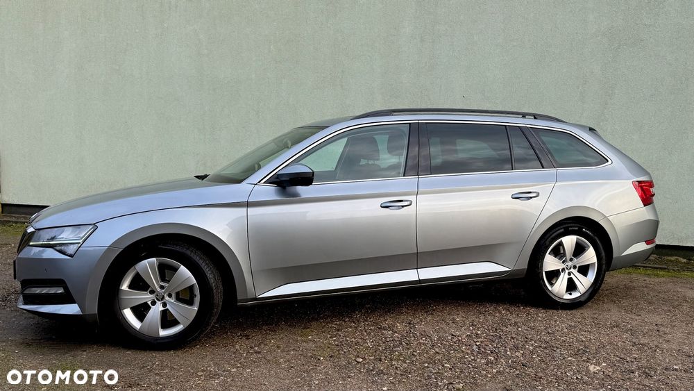 Skoda Superb 2.0 TDI DSG Premium Edition - 8