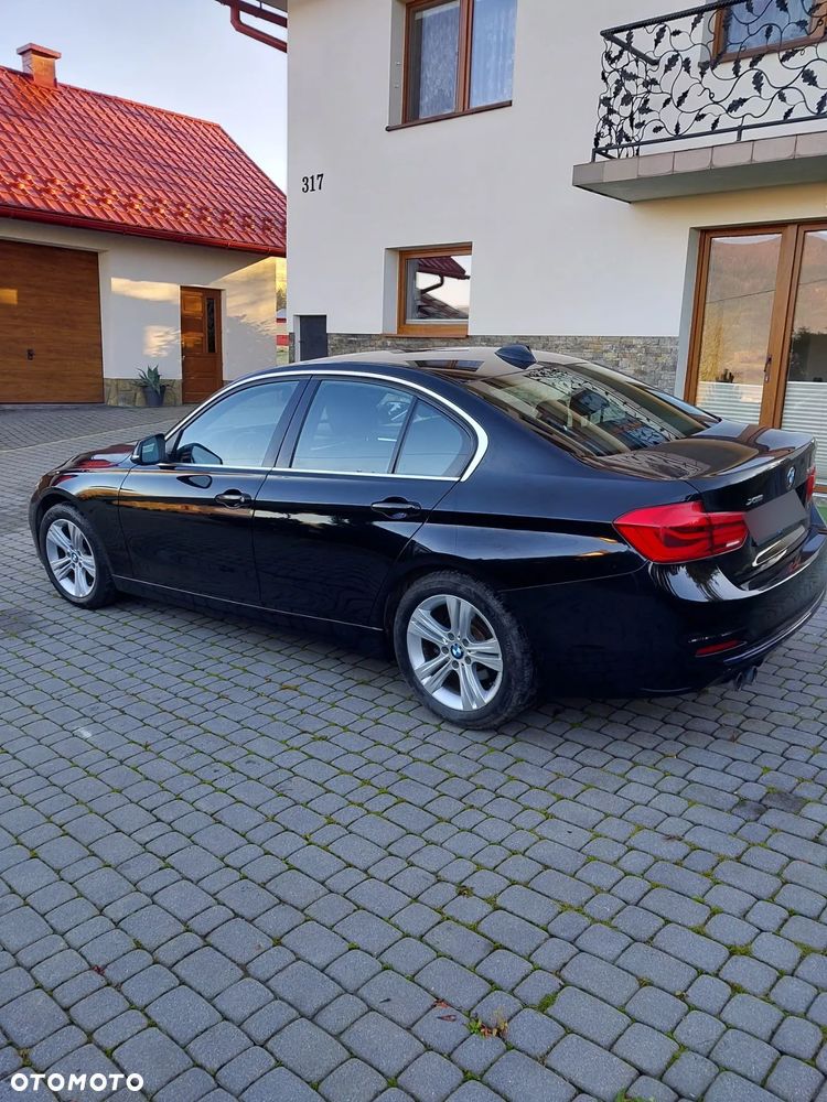 BMW Seria 3 330i GPF xDrive Luxury Line - 13