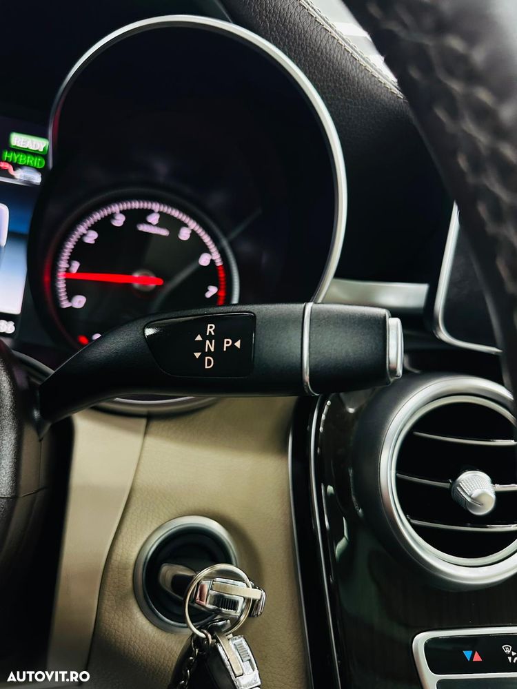 Mercedes-Benz GLC - 31