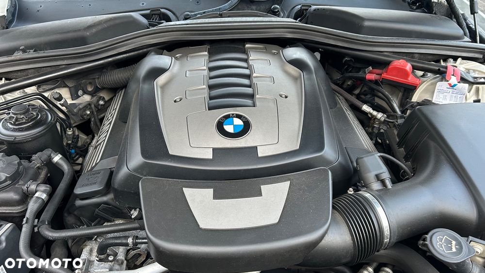 BMW Seria 6 650 i - 16