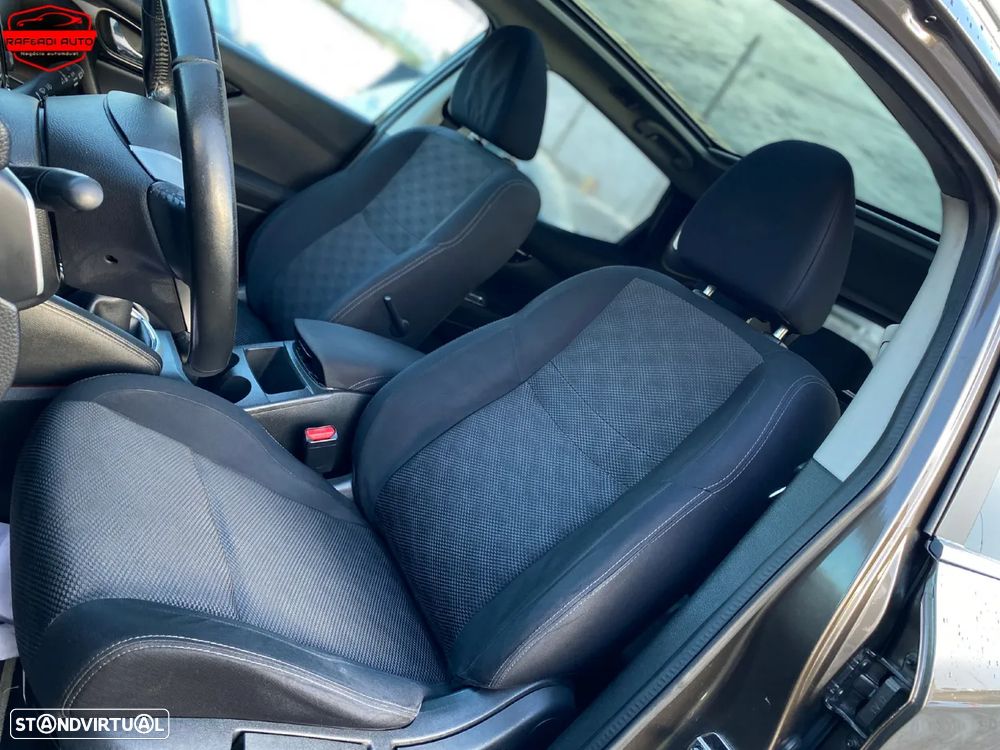 Nissan Qashqai 1.5 dCi N-Connecta - 9