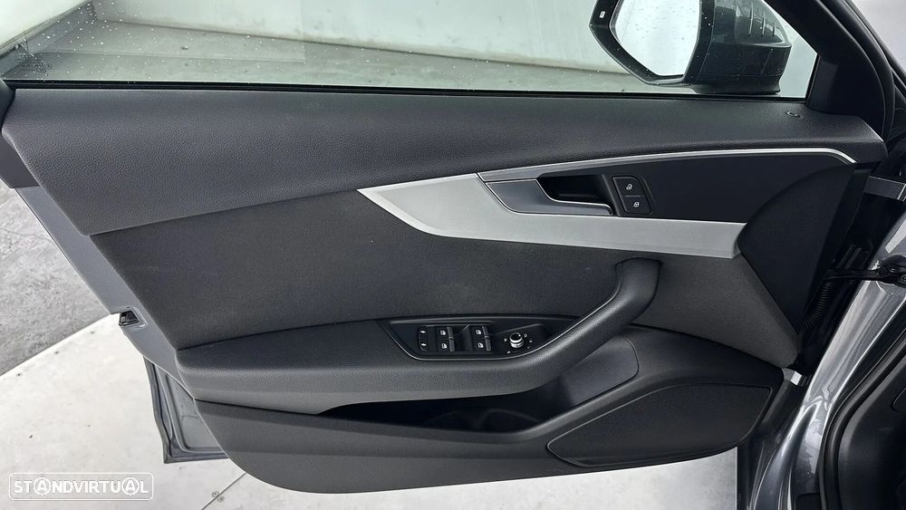 Audi A4 Avant 2.0 TDI Advance - 22