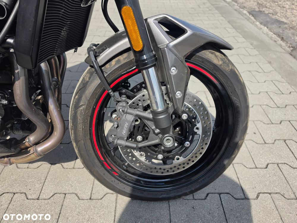Kawasaki Z 900 - 17