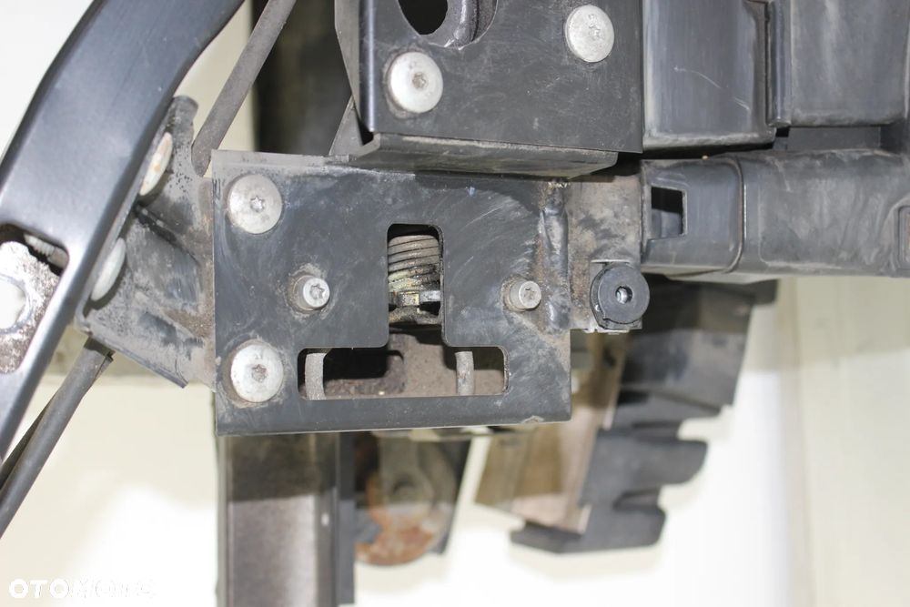 BMW F25 X3  PAS PRZEDNI  WZMOCNIENIE - 6