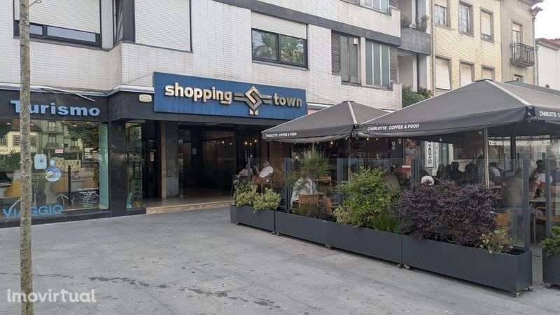 Loja para alugar centro Famalicão 200€ shopping town - Grande imagem: 3/4