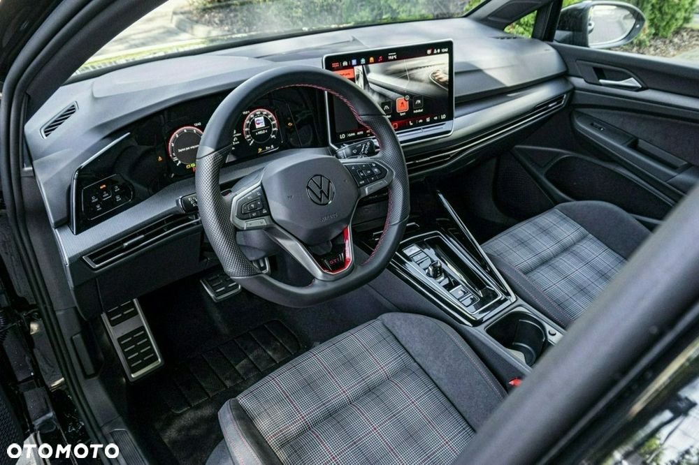 Volkswagen Golf - 21