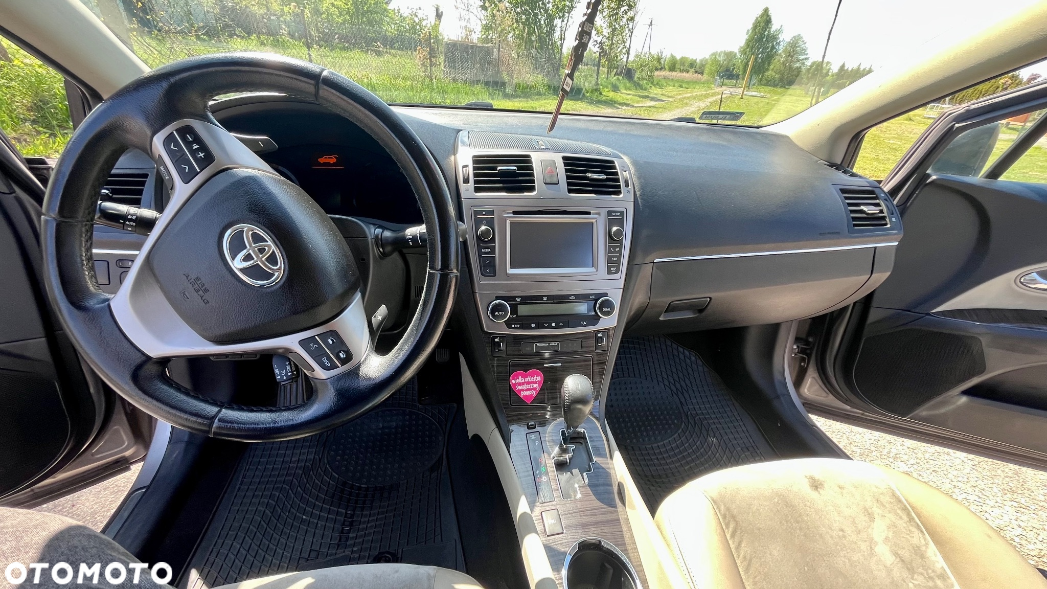 Toyota Avensis 2.2 D-CAT Premium - 13