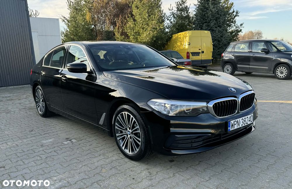 BMW Seria 5 530i Sport Line - 9
