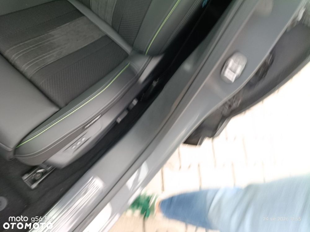 Peugeot 408 - 12