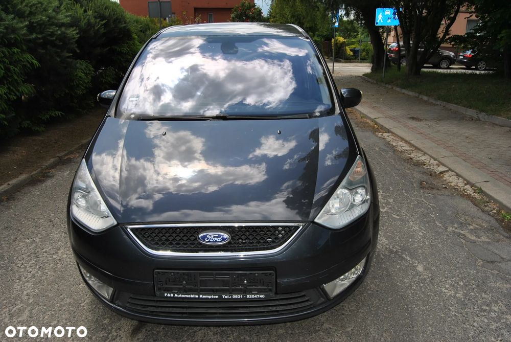Ford Galaxy 2.0 Concept - 2