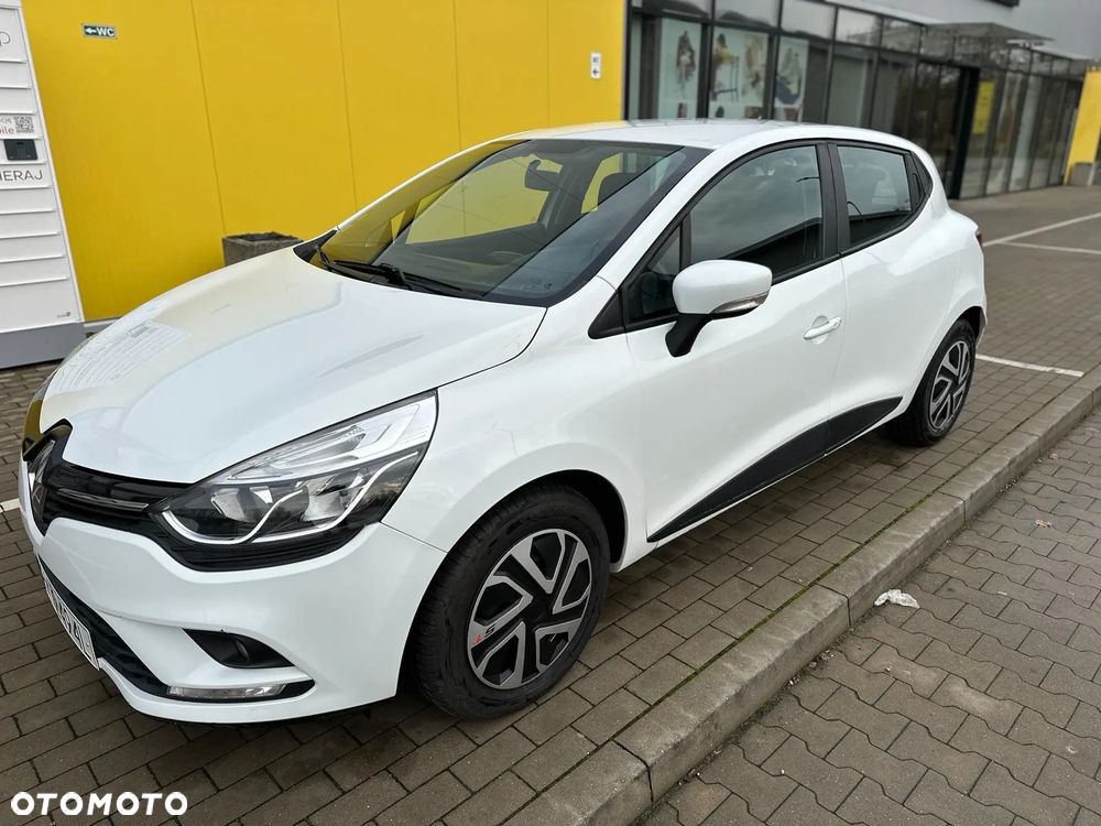 Renault Clio - 11