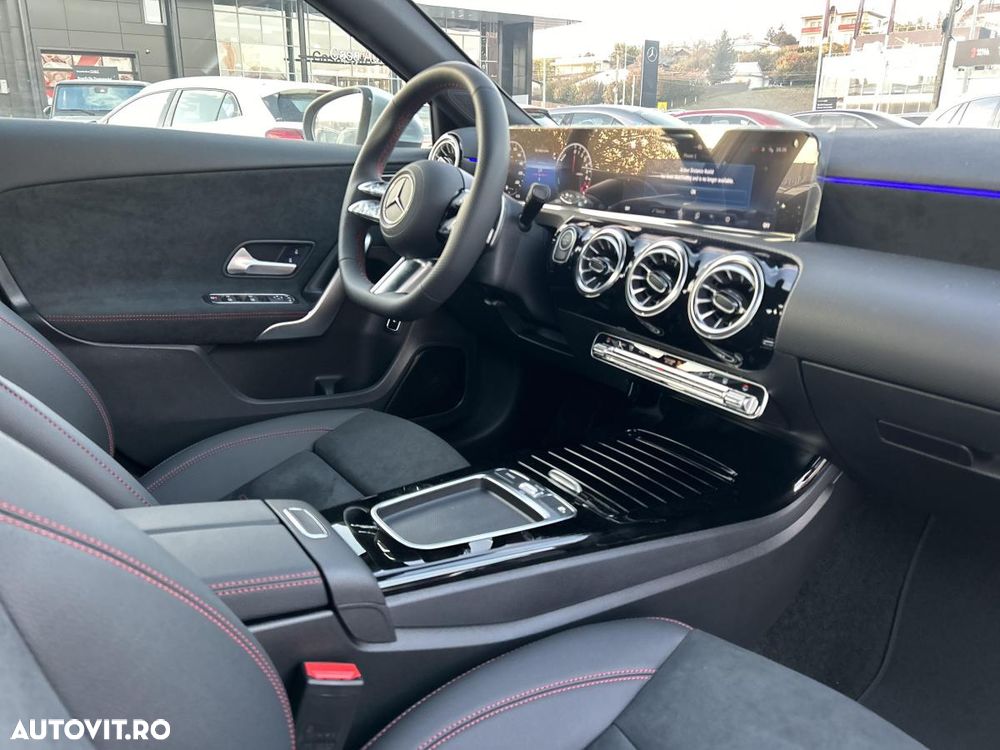 Mercedes-Benz A 250 e Sedan 8G-DCT AMG Line - 17