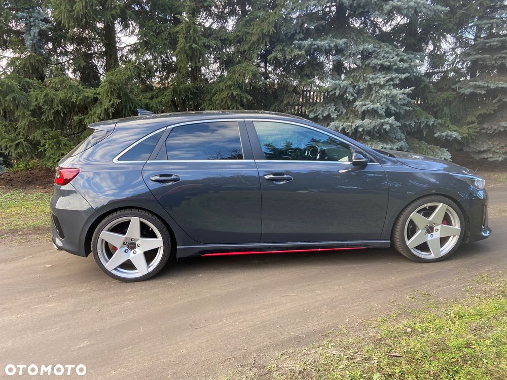 Kia Ceed 1.6 T-GDI GT - 12