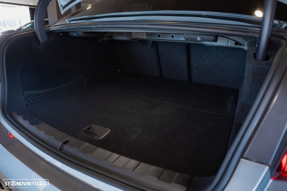 BMW 320 e Pack M Auto - 36